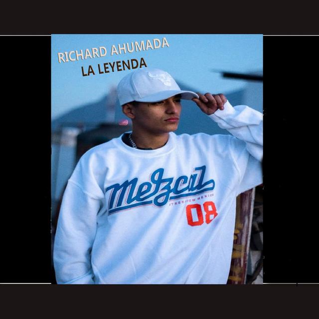 Album cover art for La Leyenda