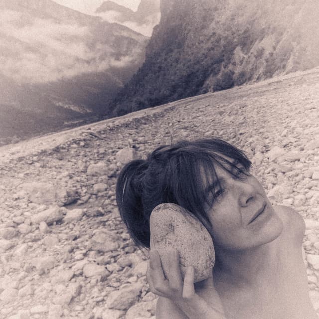 Album cover art for Na De Stilte