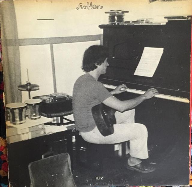 Album cover art for En Typiskt Rund Lp Med Hål I Mitten