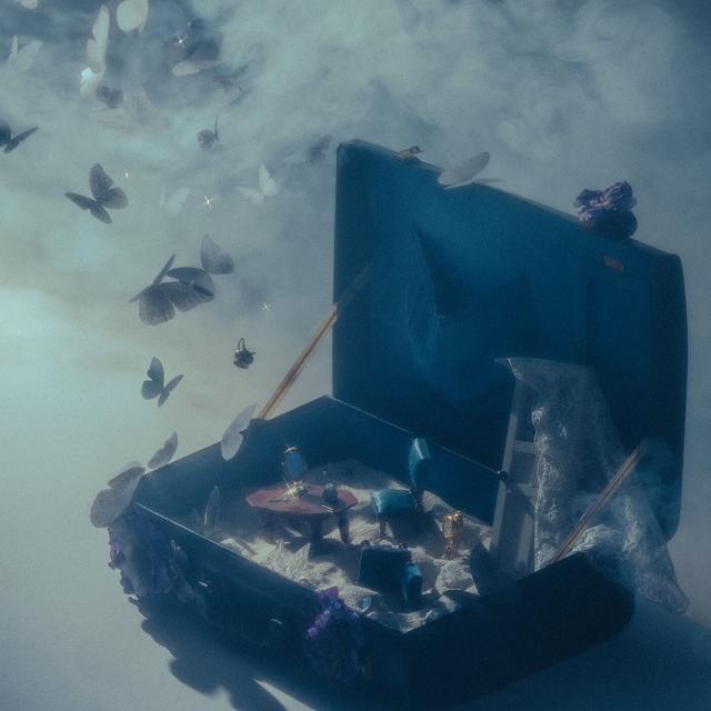 Album cover art for たそかれ