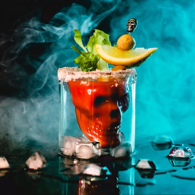 Album cover art for На танцах