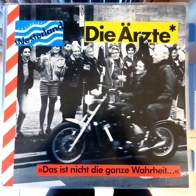 Album cover art for Das Ist Nicht Die Ganze Wahrheit...