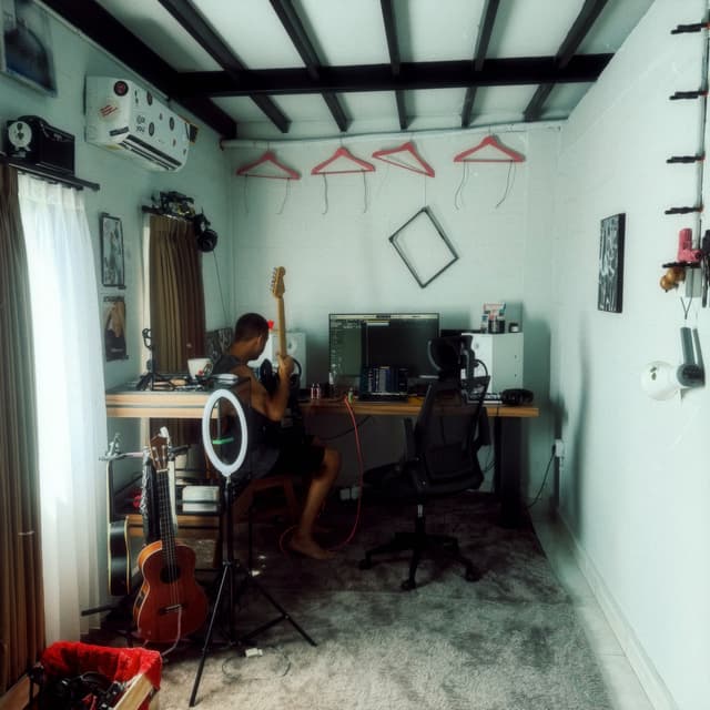 Album cover art for кто же ты?