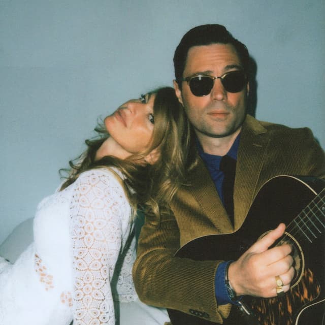 Album cover art for ENTRE TON ÉPAULE ET TON COEUR