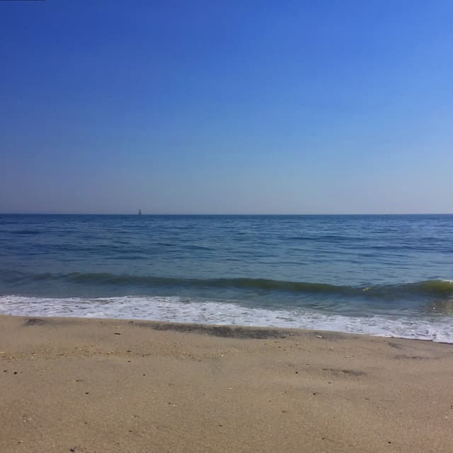 Album cover art for hmm