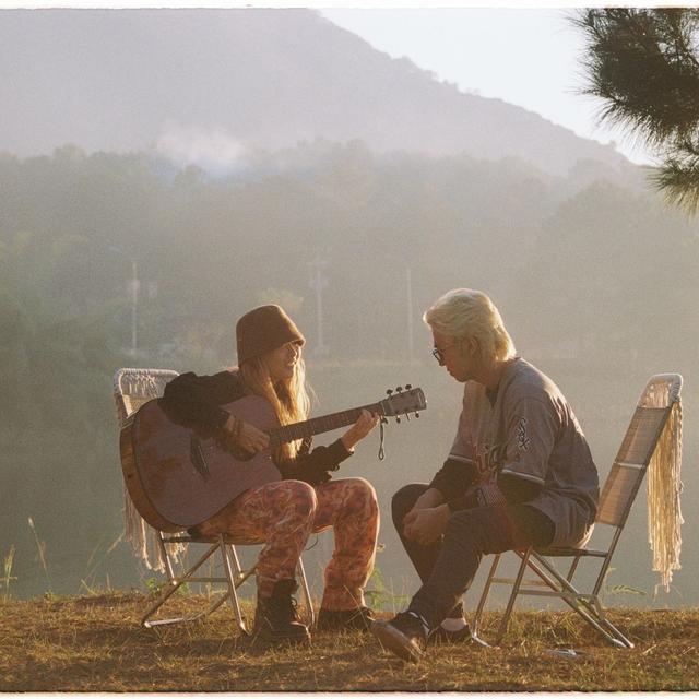 Album cover art for Bạn Thân [Acoustic Version]