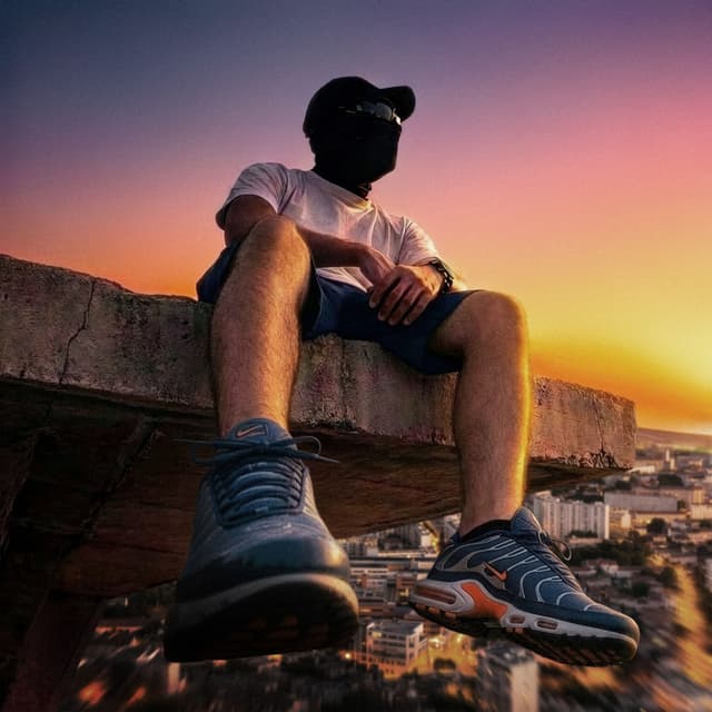 Album cover art for La tête ailleurs