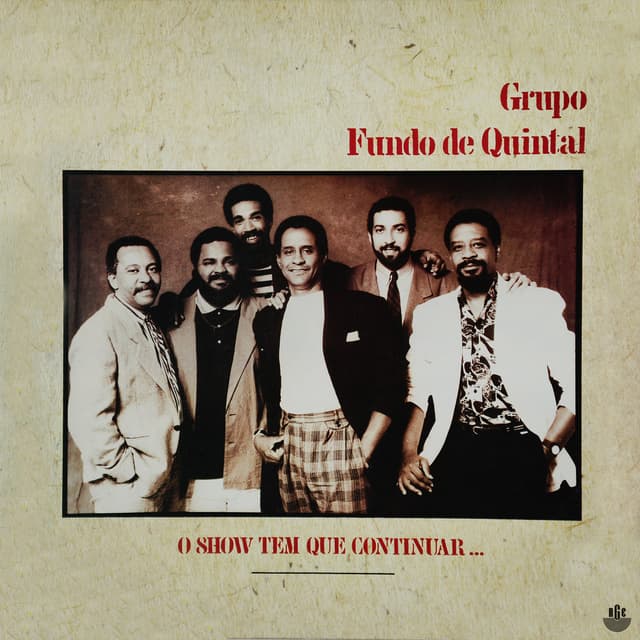 Album cover art for O Show Tem Que Continuar