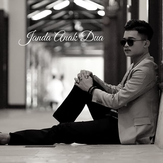 Album cover art for Janda Anak Dua