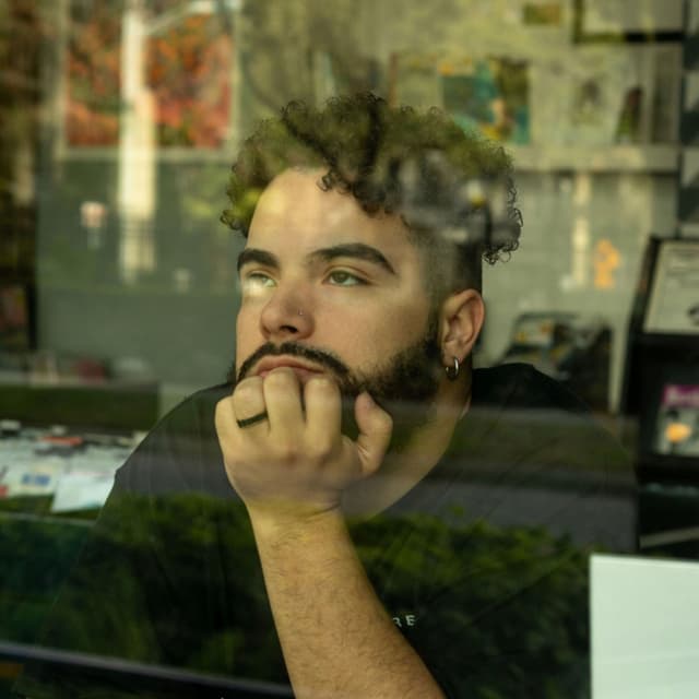 Album cover art for Tiburón