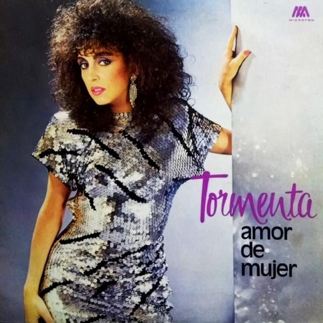 Album cover art for Amor de Mujer