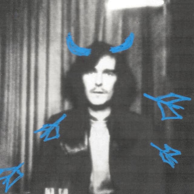 Album cover art for Boğalar İçinde Tüm Vücudum Kan