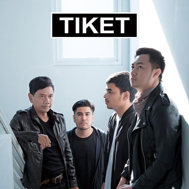 Album cover art for Istimewa