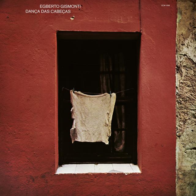 Album cover art for Dança Das Cabeças