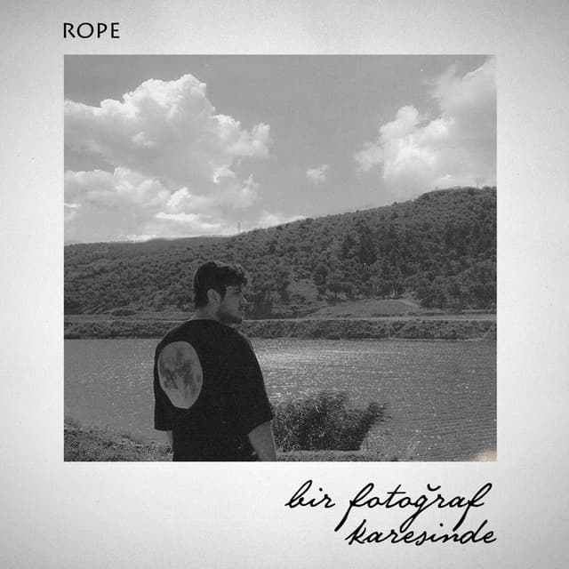 Album cover art for Bir Fotoğraf Karesinde