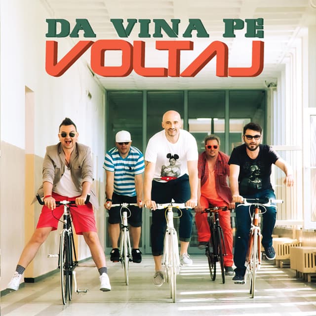 Album cover art for Dă Vina Pe Voltaj