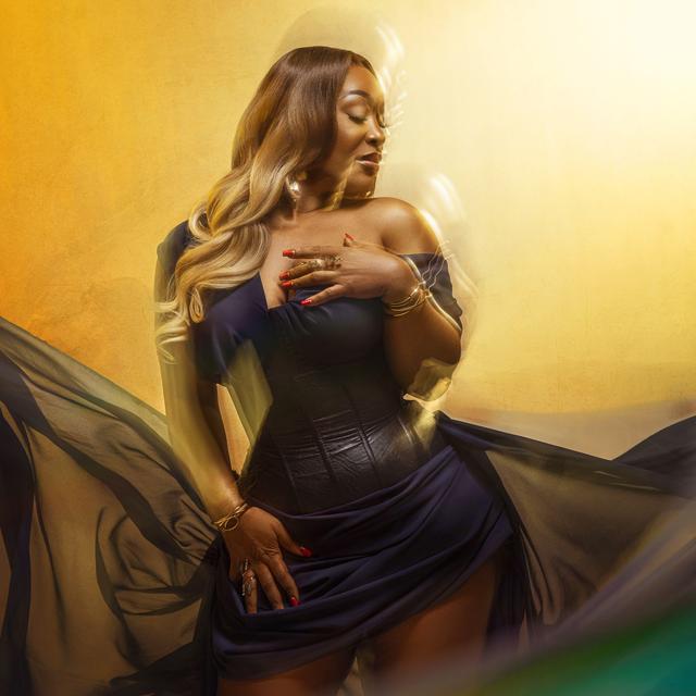 Album cover art for RÉSONANCE