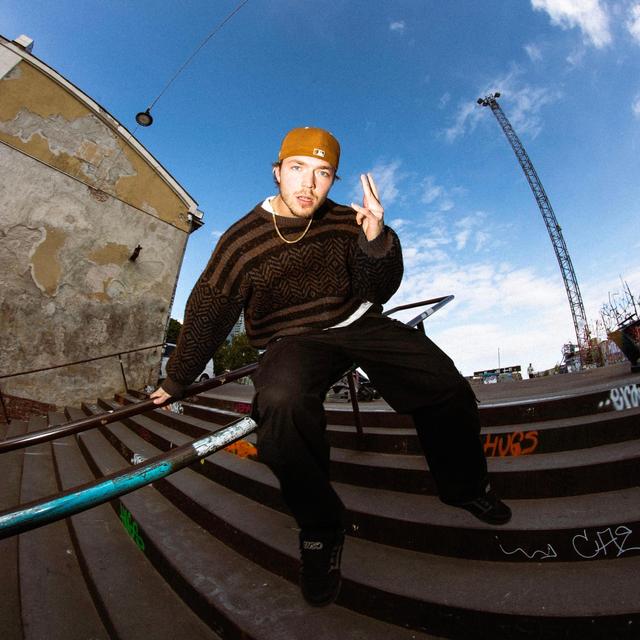 Album cover art for Ens elämä (ei jauheta)