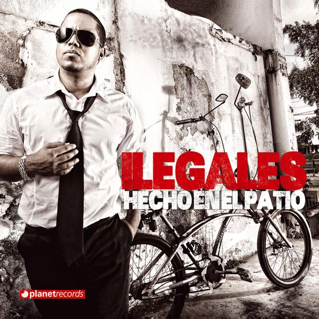 Album cover art for Hecho En El Patio