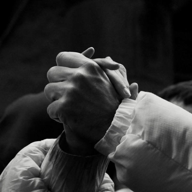 Album cover art for Danser sorgerne væk