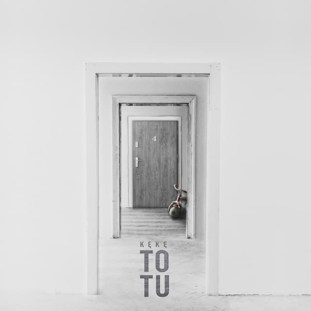 Album cover art for To tu