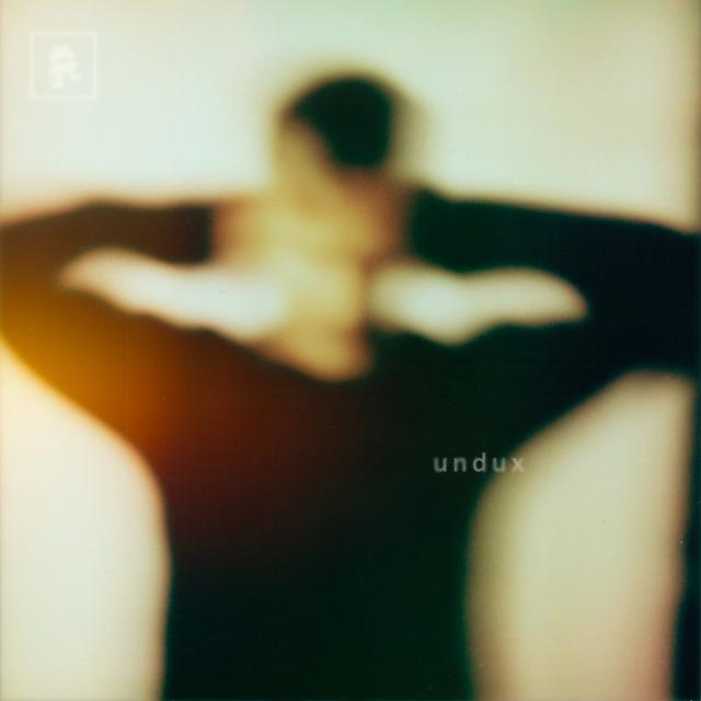Album cover art for undux