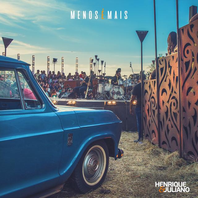 Album cover art for Menos é Mais