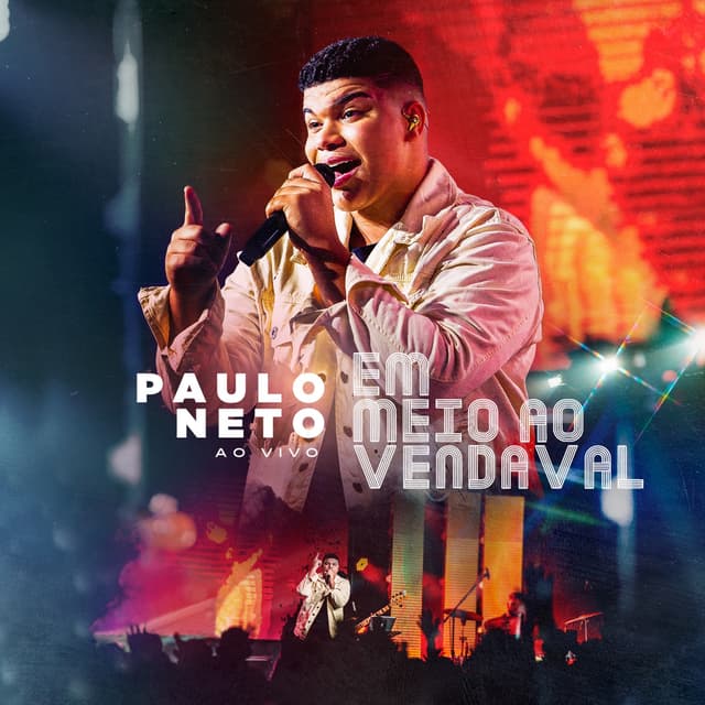 Album cover art for Em Meio Ao Vendaval (Ao Vivo)