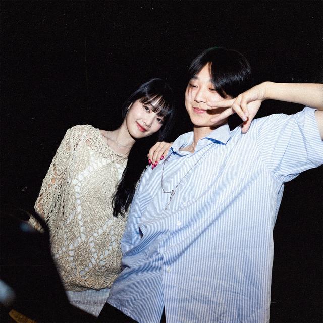 Album cover art for blue (with MINNIE)