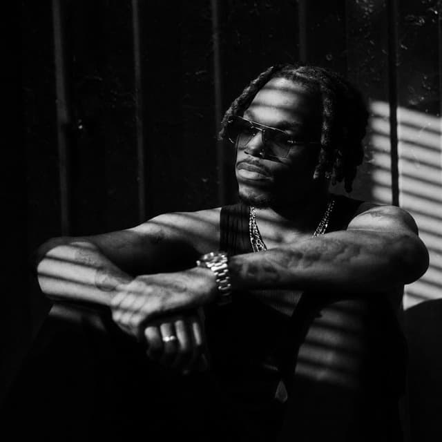 Album cover art for MISE À JOUR