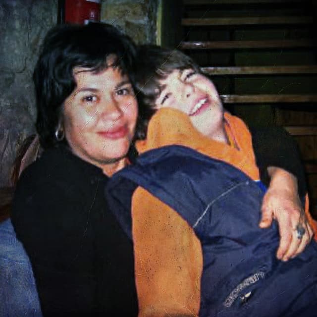Album cover art for Ya Lo Decía la Mama