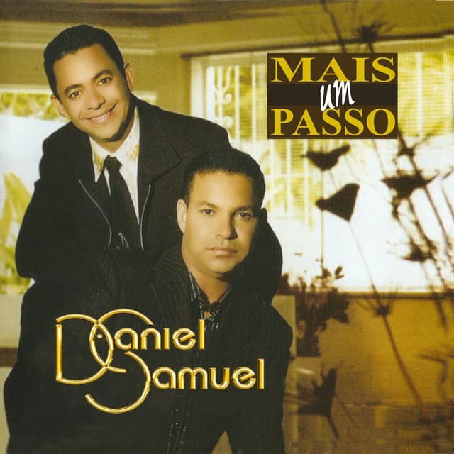 Album cover art for Mais um Passo