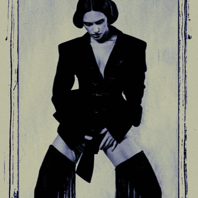 Album cover art for Крылья