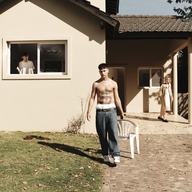 Album cover art for MUNDO ROTO