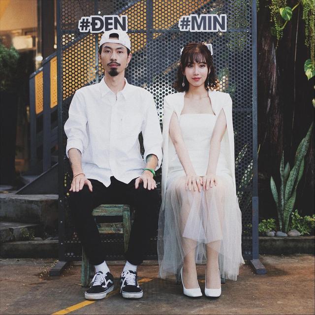 Album cover art for Bài Này Chill Phết