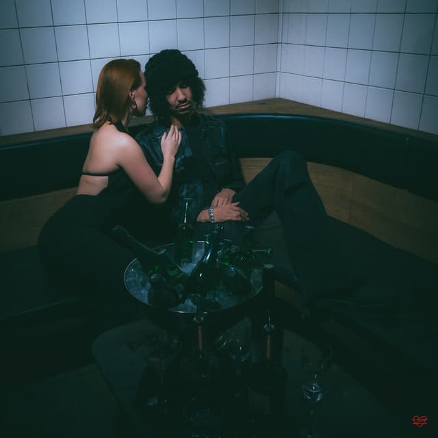 Album cover art for Pitäiskö mun soittaa sille