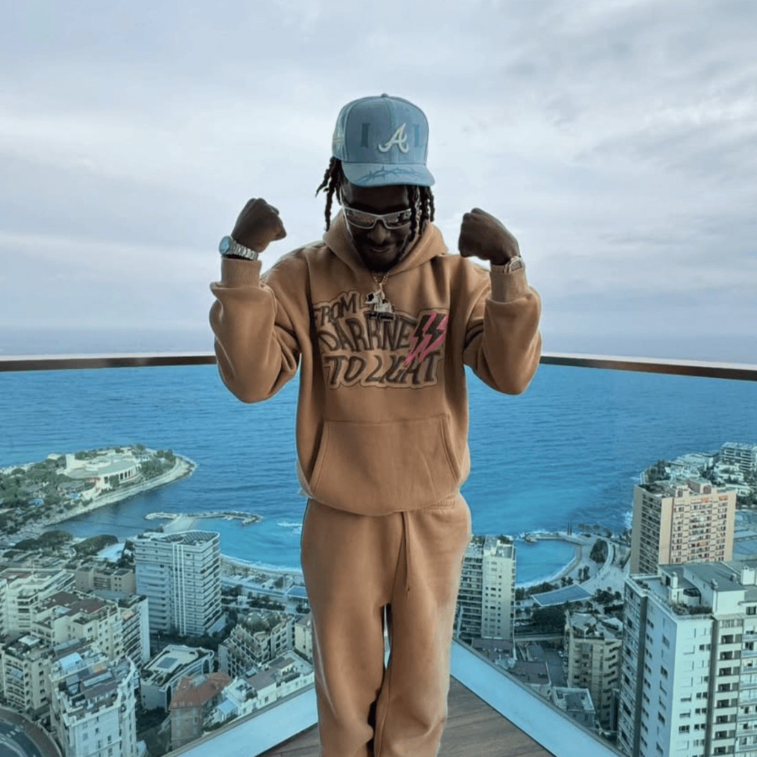 Dynamic cover art