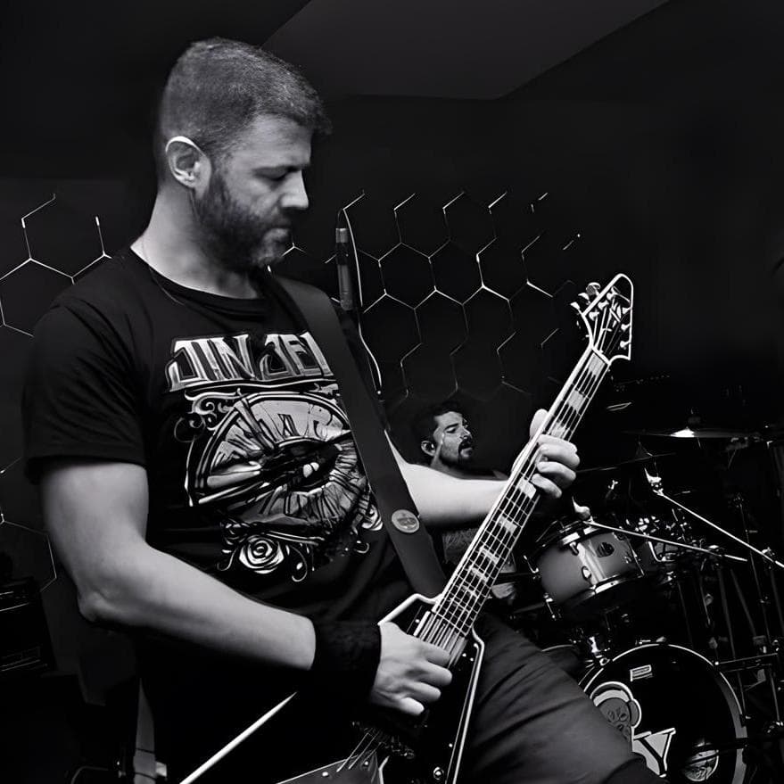 Dynamic cover art