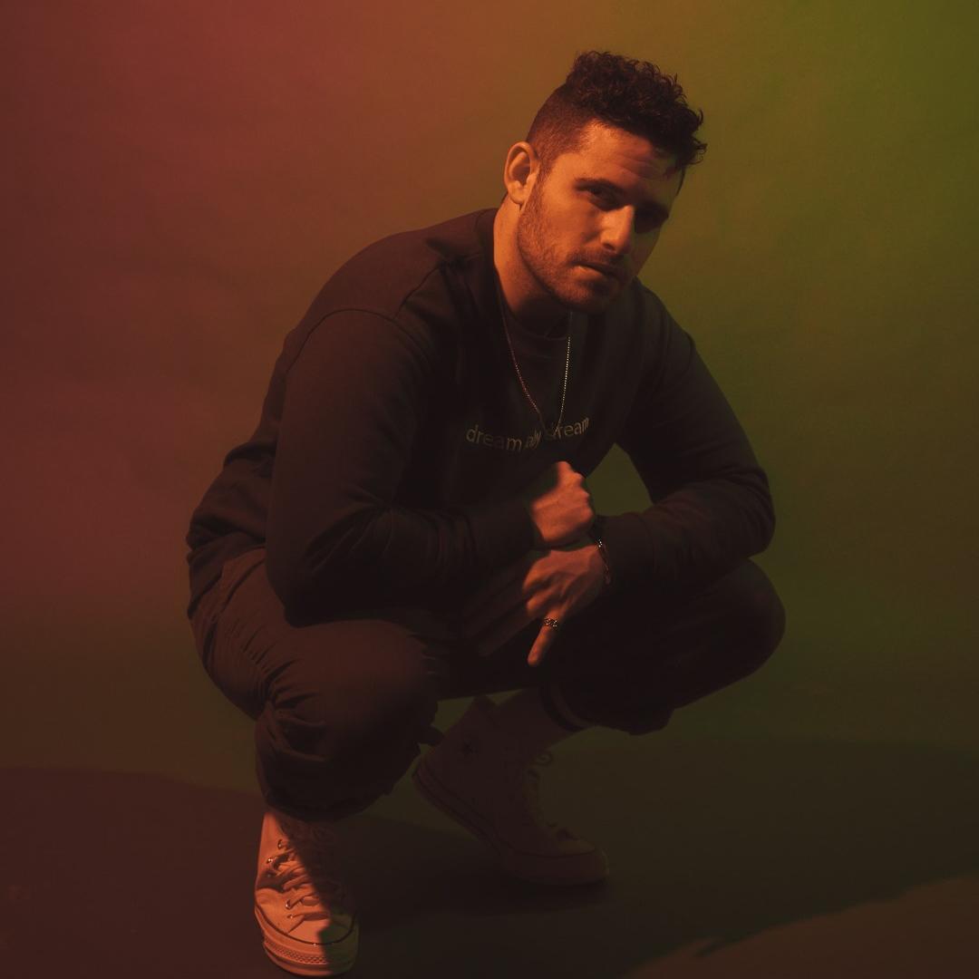 Dynamic cover art