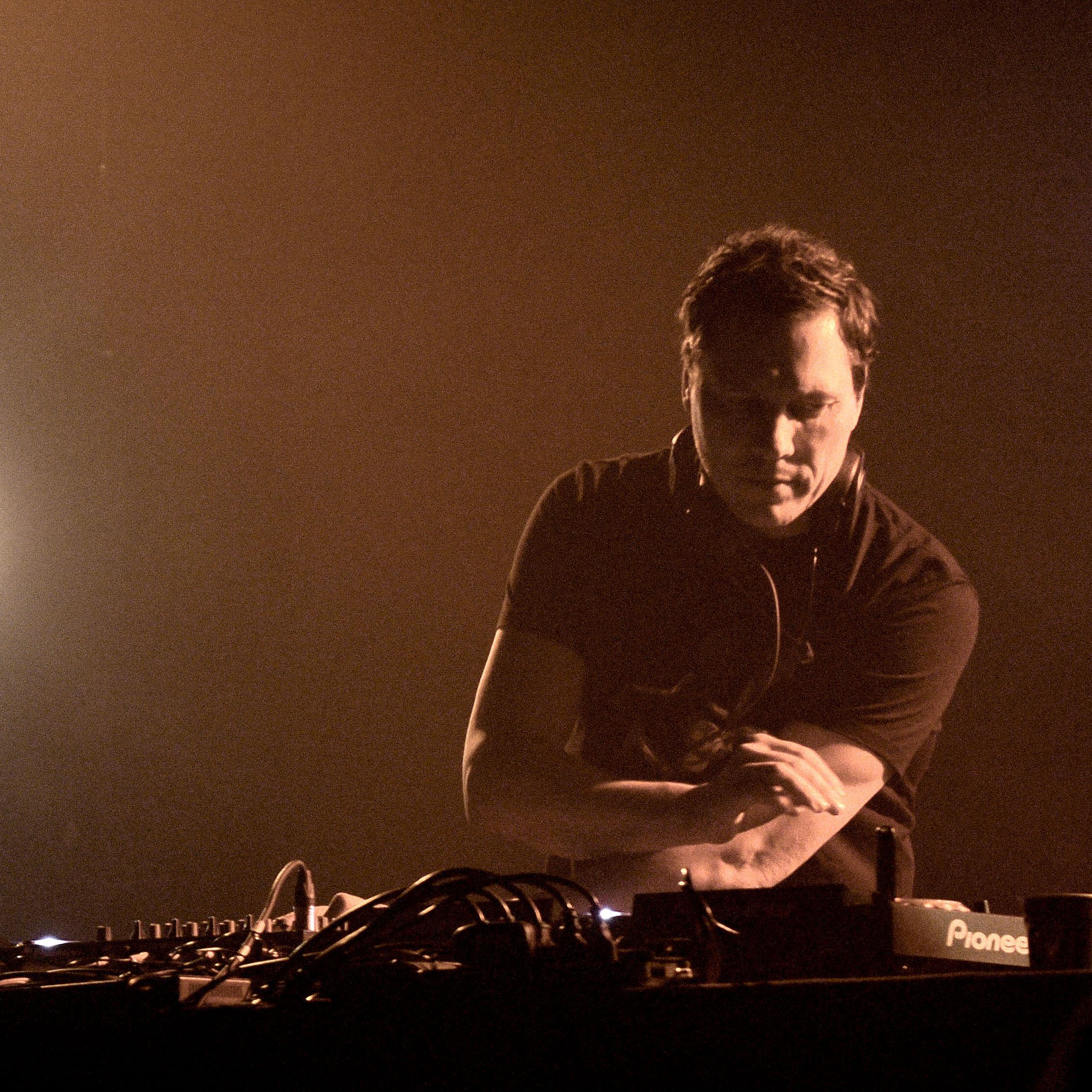 Tiësto (Tiesto)