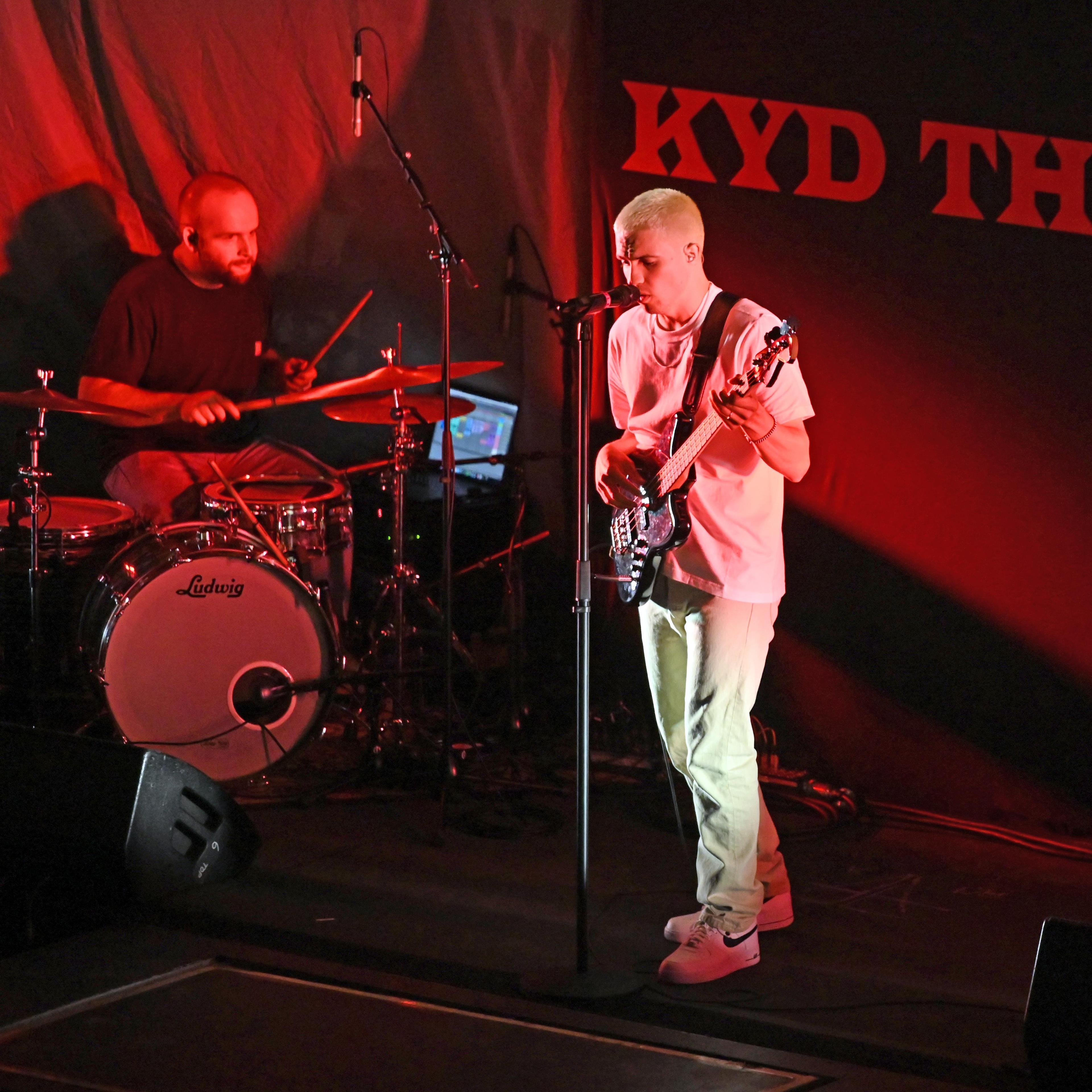 Dynamic cover art