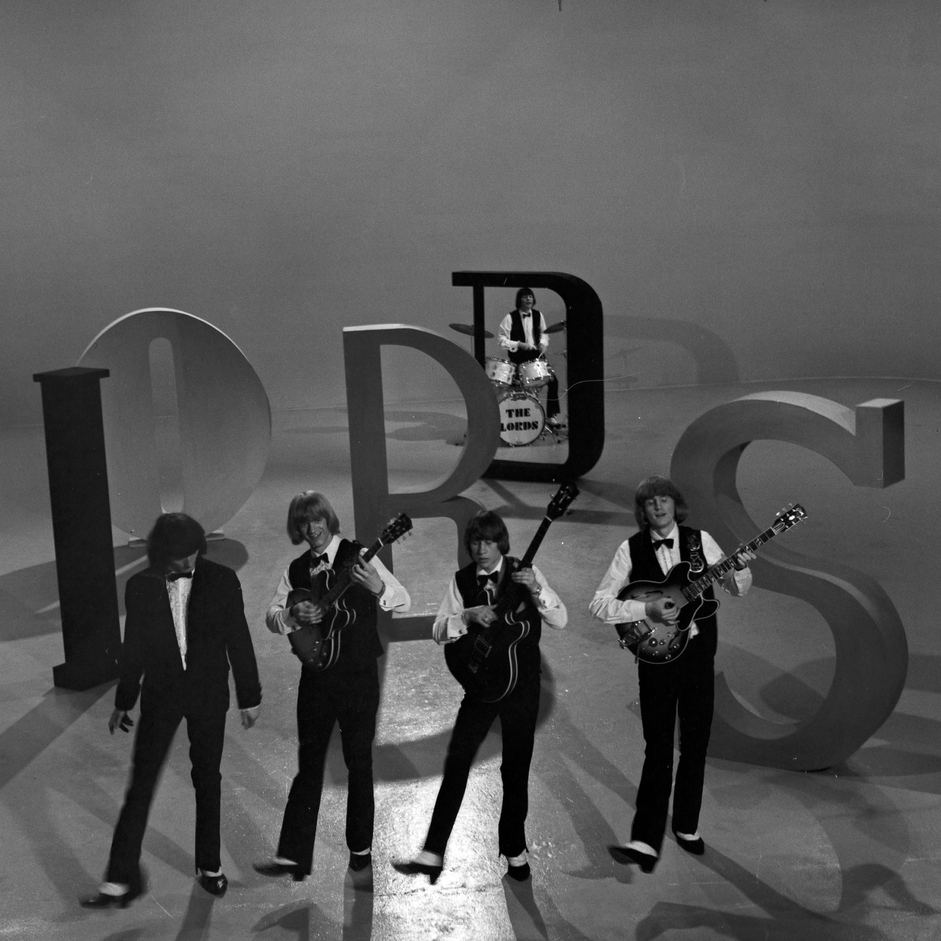 Dynamic cover art