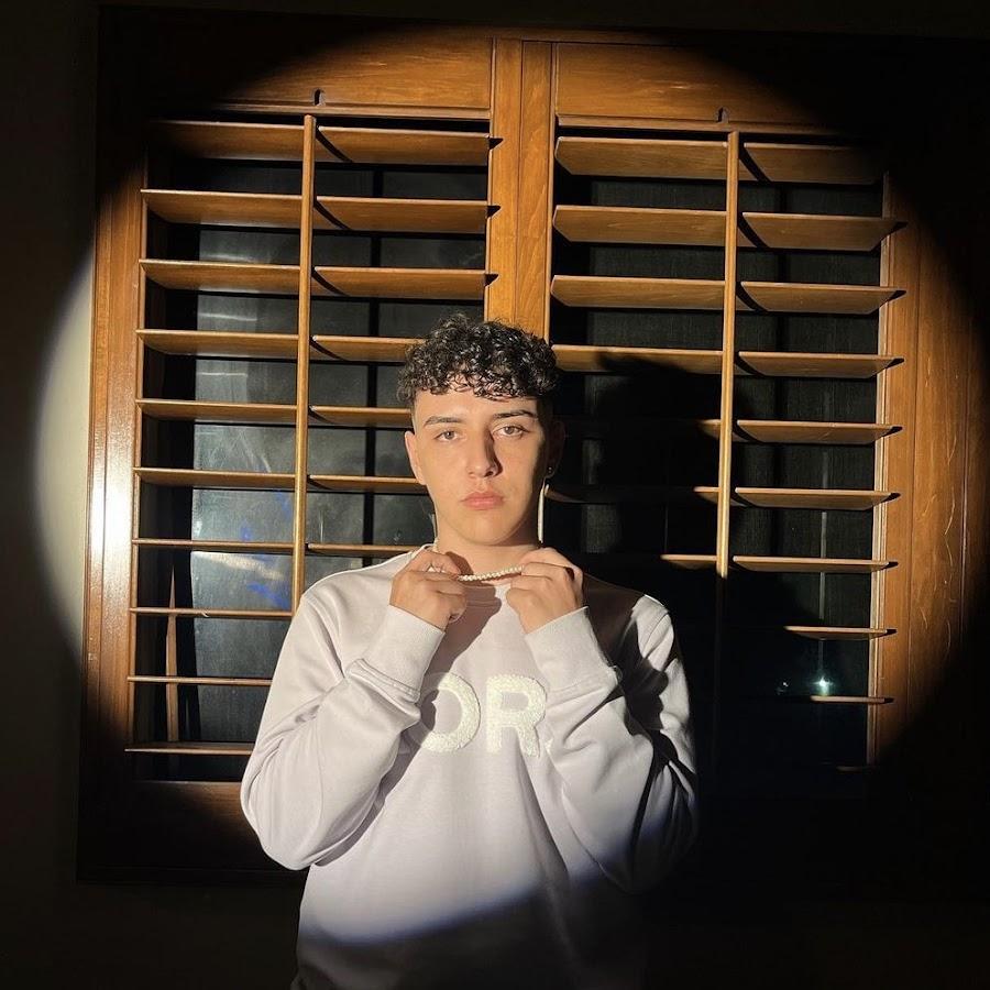 Dynamic cover art