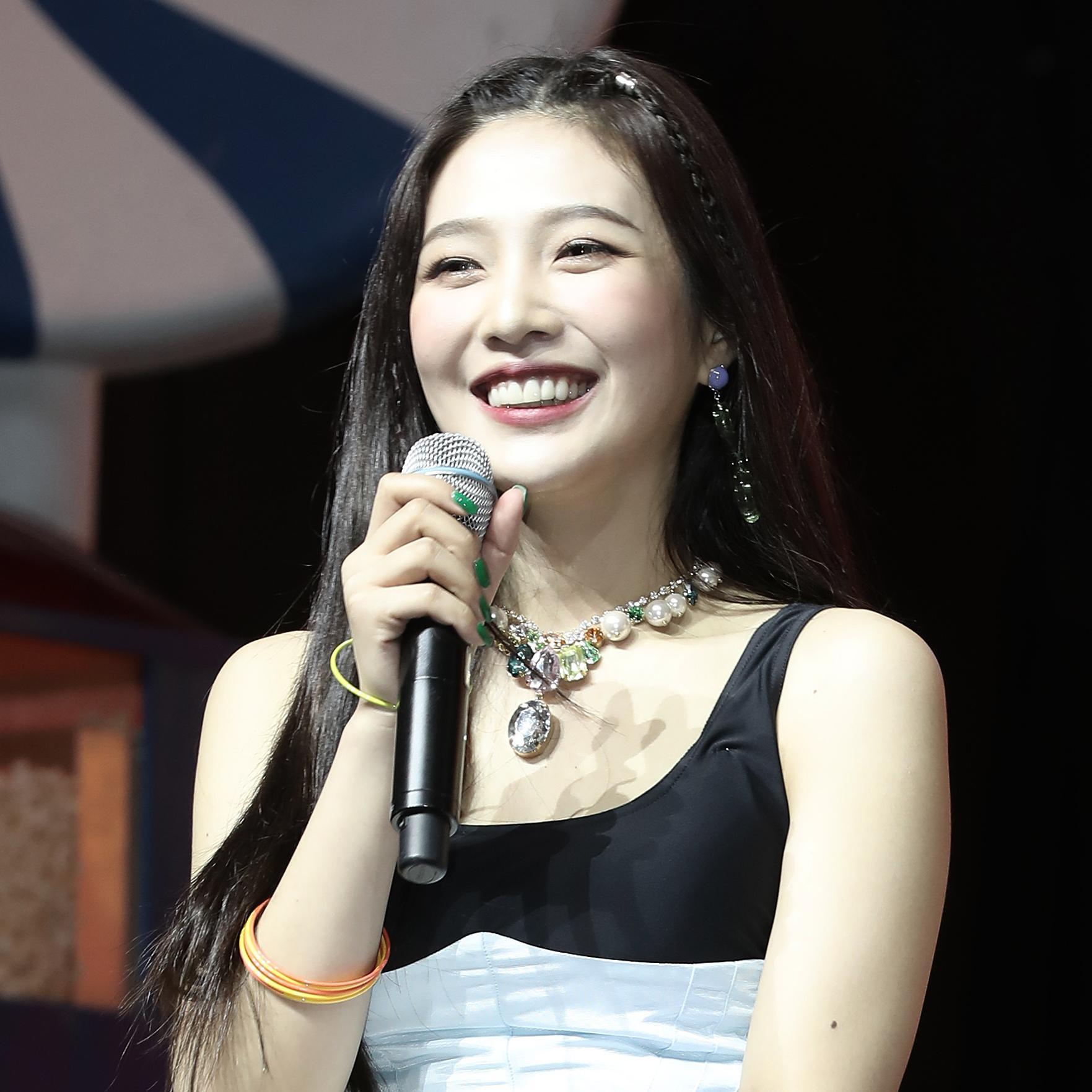 조이 (JOY)