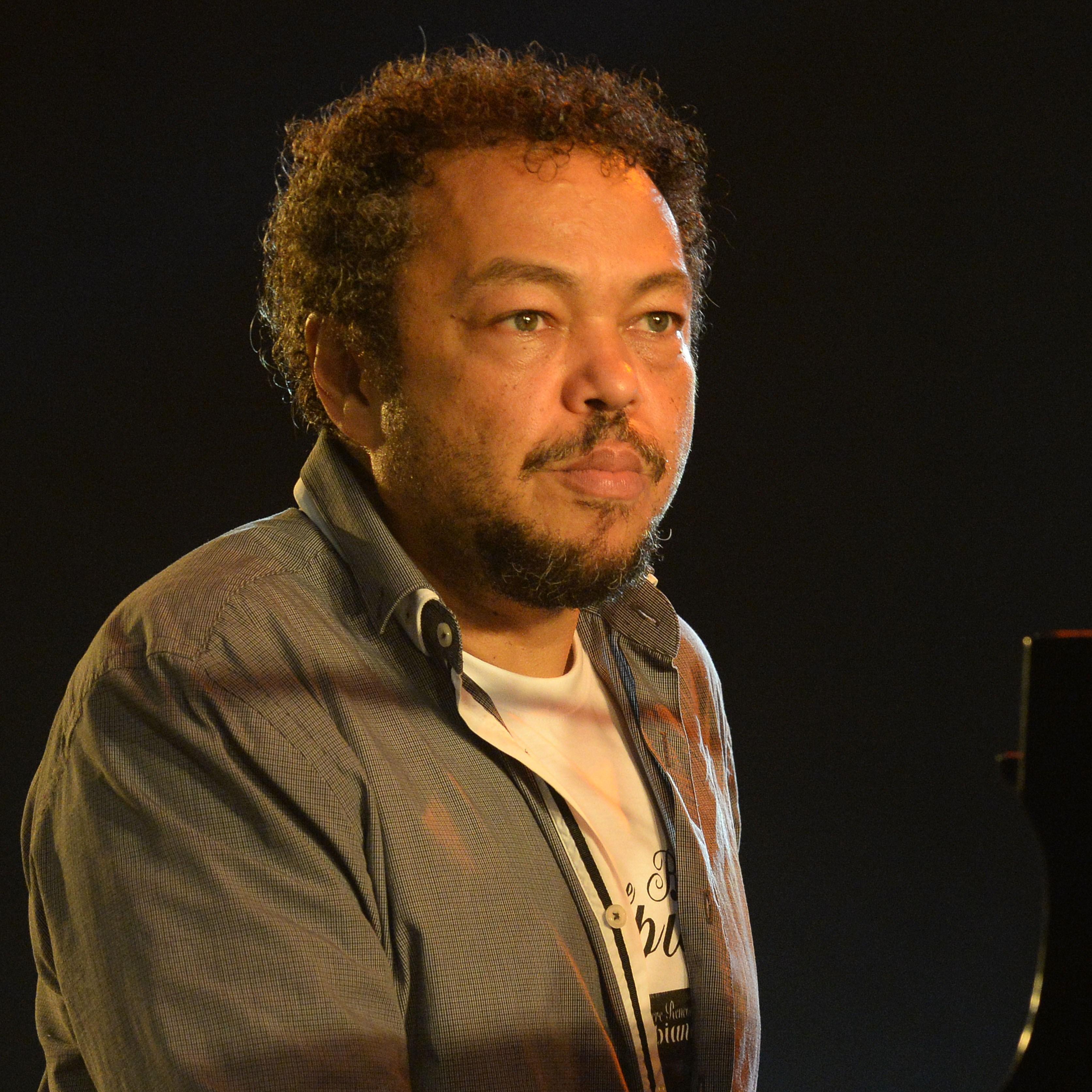 Artist chip image