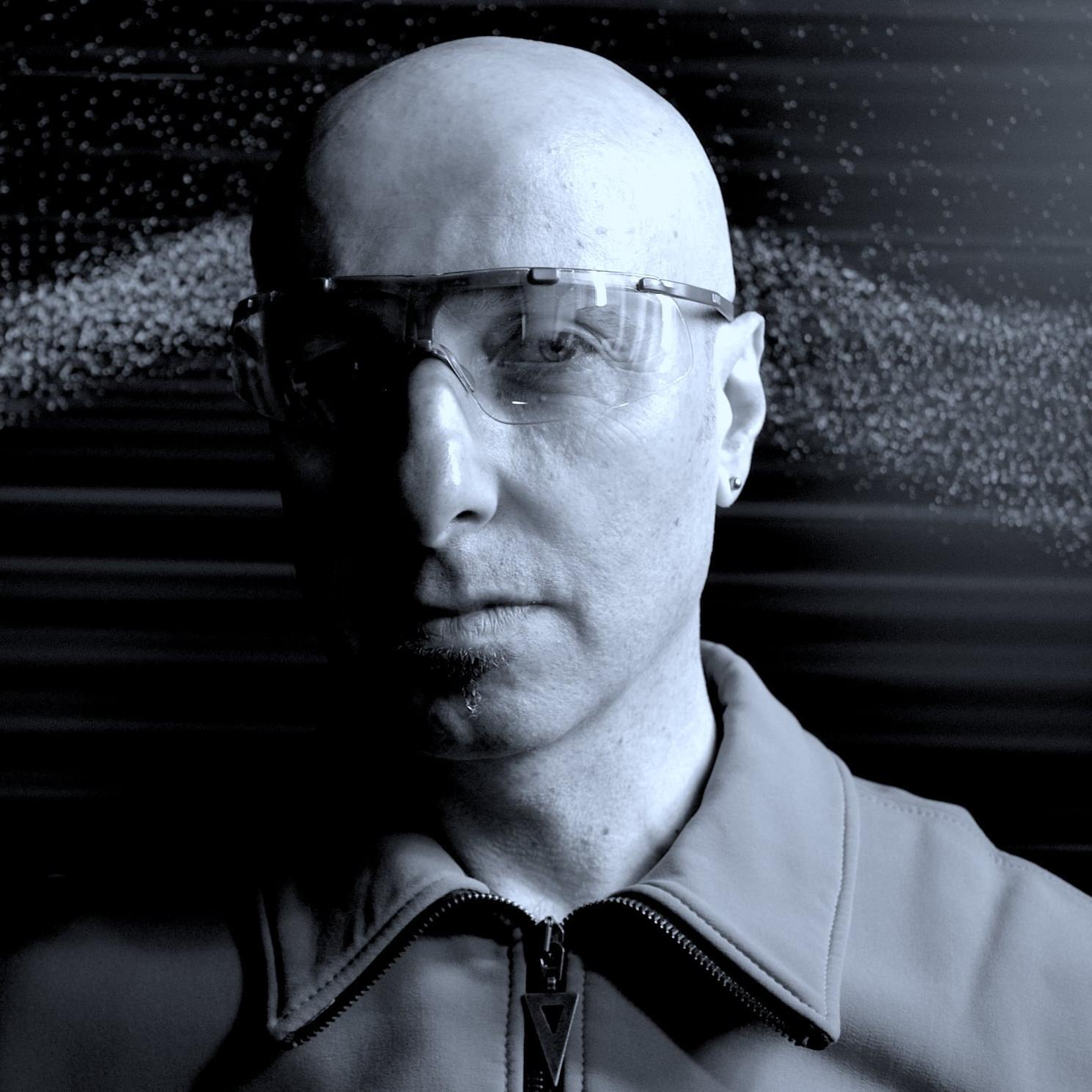 Dynamic cover art