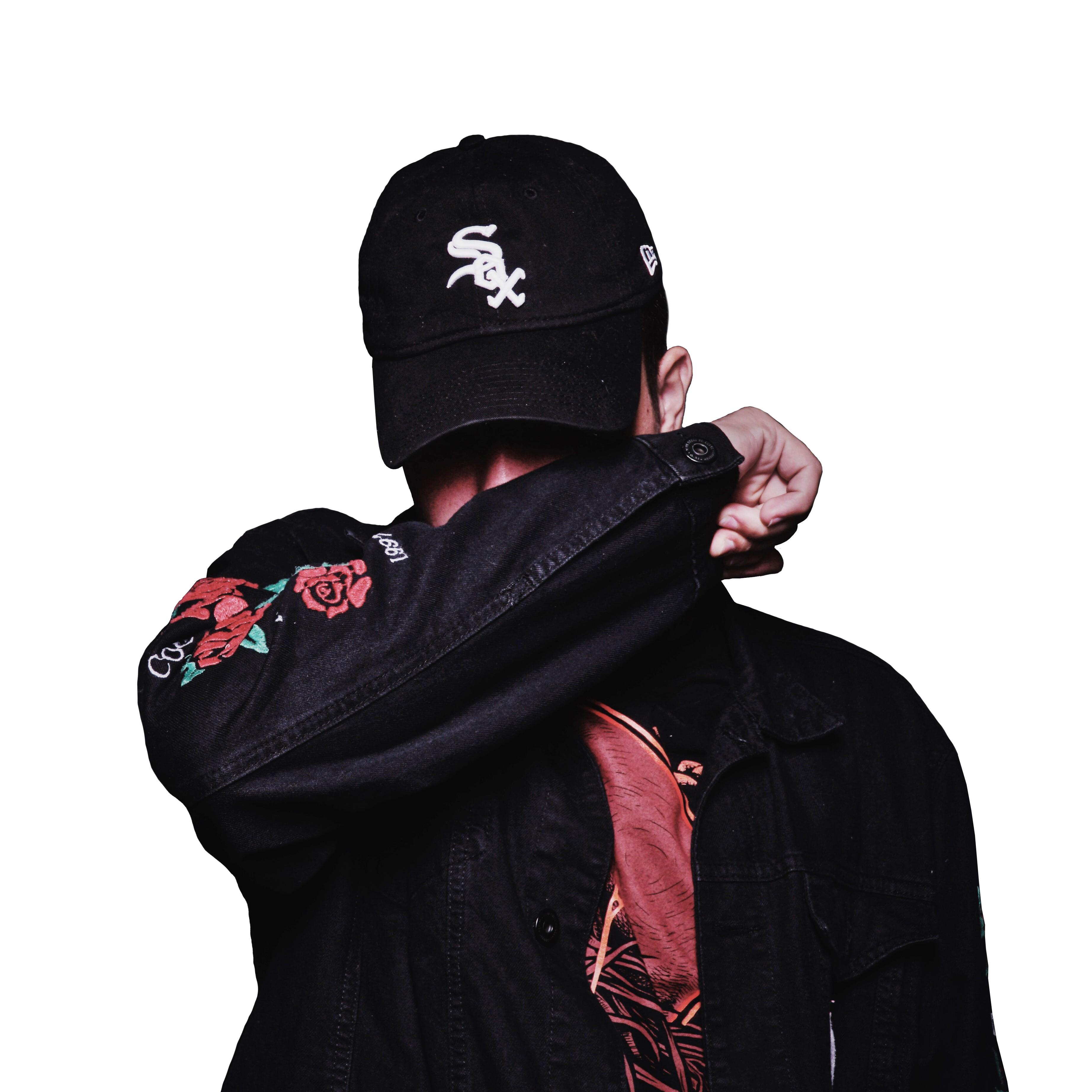 Dynamic cover art