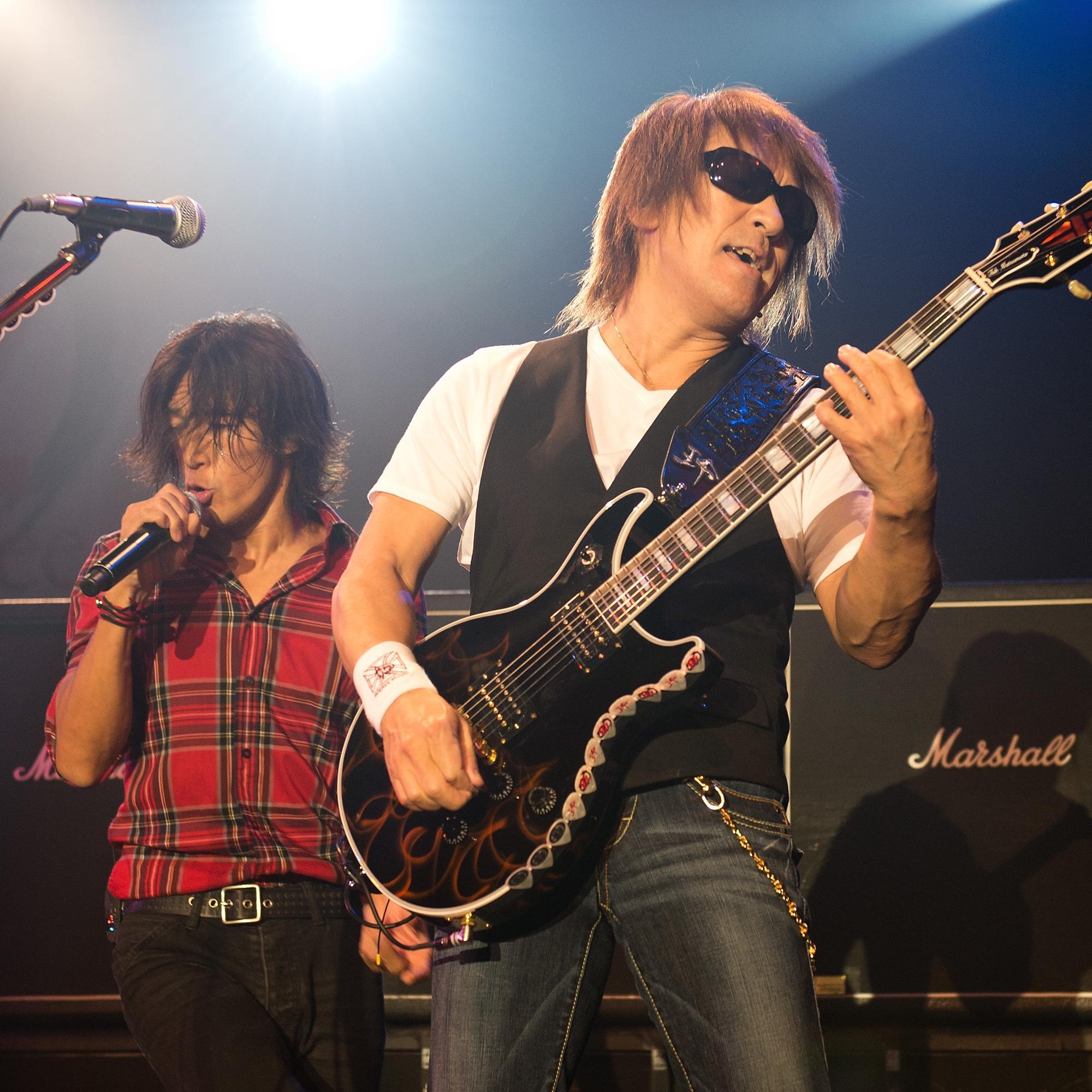 B'z