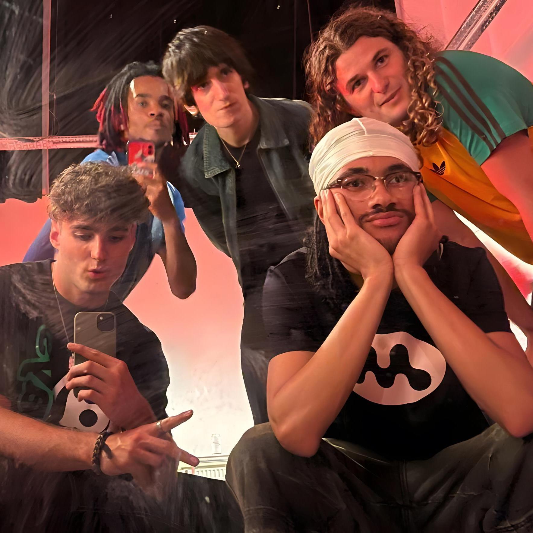 Dynamic cover art