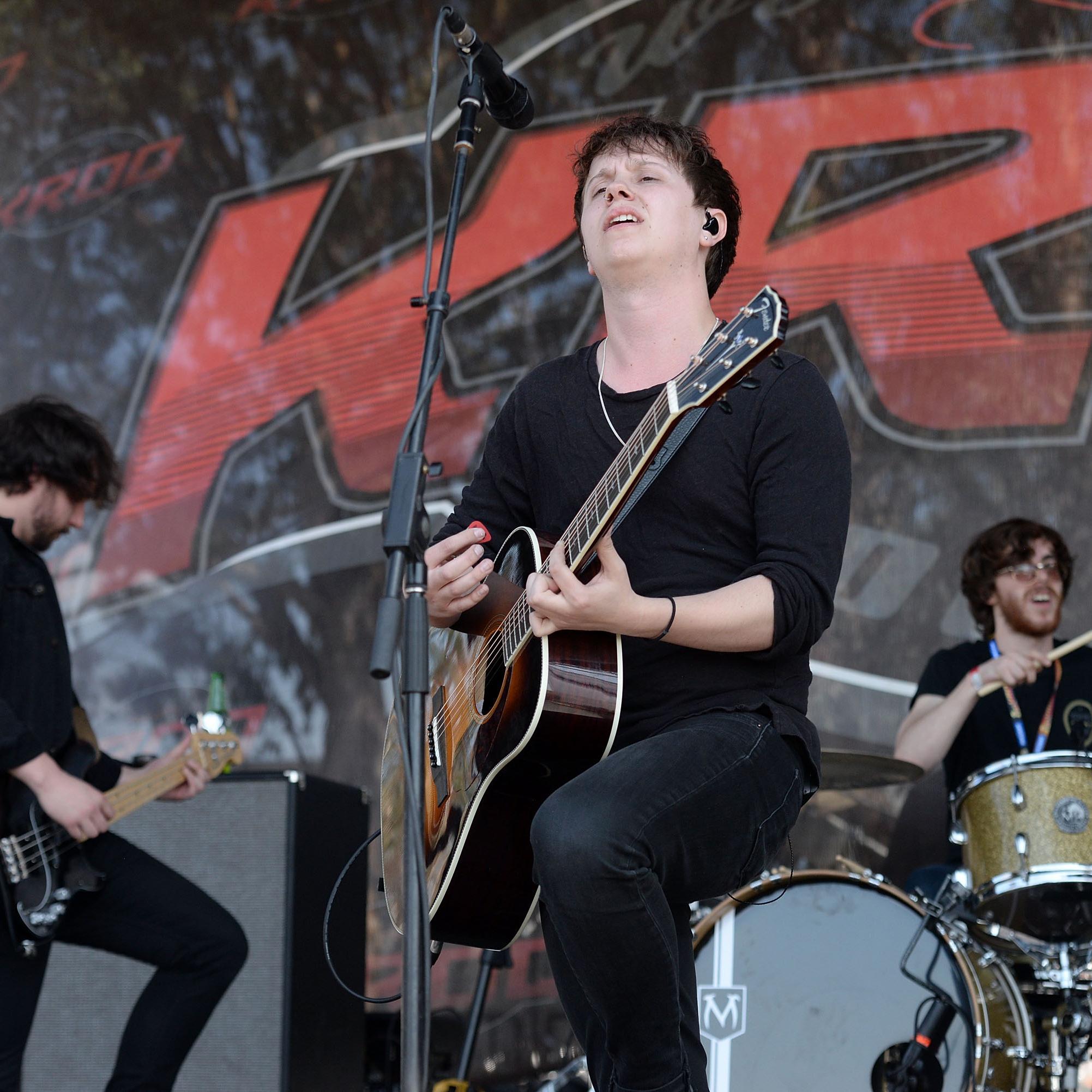 Nothing But Thieves